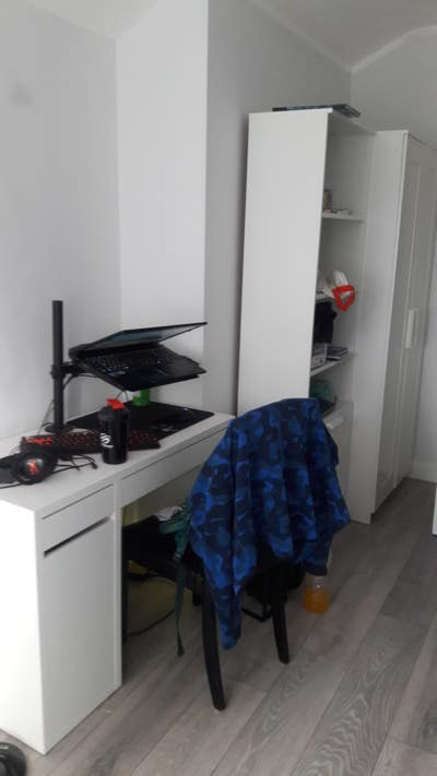 En-suit rooms for tidy polite tenants  Main Photo