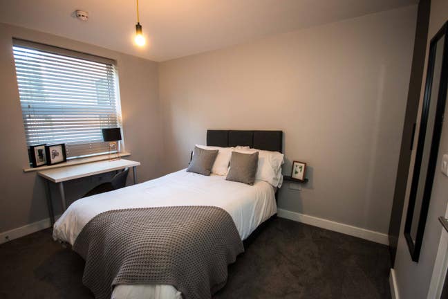 Double Ensuite Bedrooms - Available September 1St Main Photo