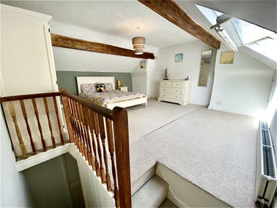Huge Loft Room in Prime Central Wilmslow! Main Photo