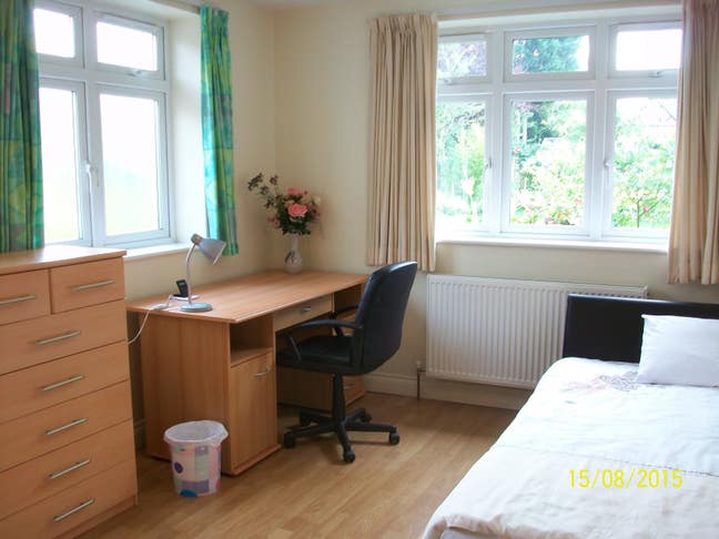 Self-contained double room in North Oxford Main Photo