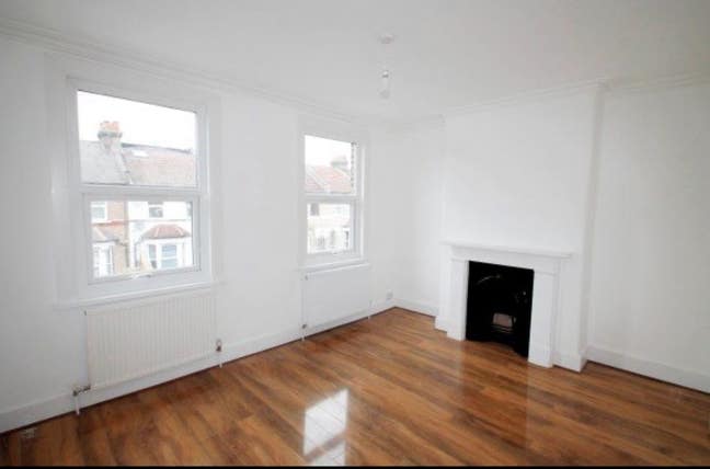 2  Bed  Garden  House  To  Let  South  Norwood  SE25  Main Photo