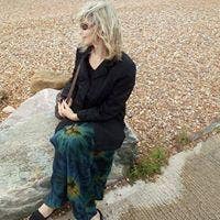 Prof. Female seeks a double  or en-suite room Main Photo