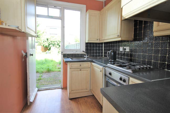 Smart & bright nicely furnished Small Single Room  Main Photo