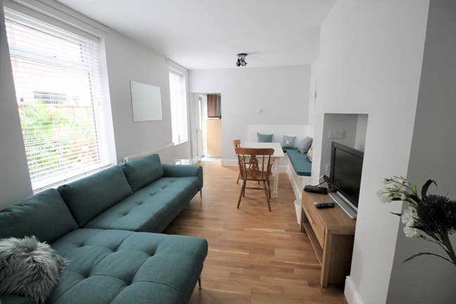 ** Stylish Houseshare ** Great Location ** Main Photo