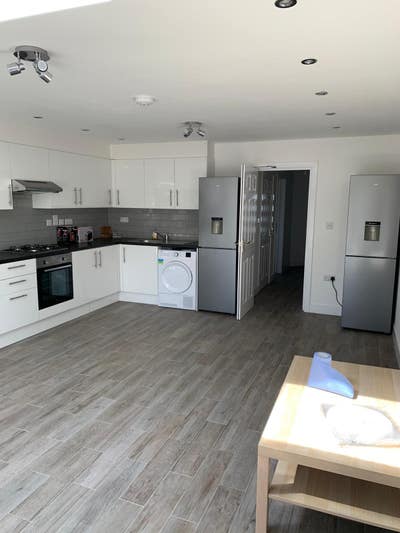 Large Room with Private Bathroom  Main Photo