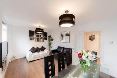 Spacious 2 Double Bedroom Ground floor Streatham Main Photo
