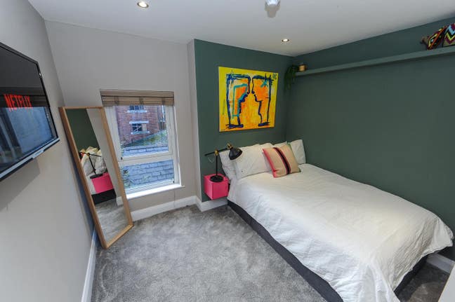 En-suite room close to city centre  Main Photo