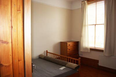 Large Double Room Available (All Bills Included) Main Photo