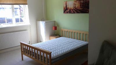 Huge Furnished Double Bedroom - Bills Incl. Main Photo