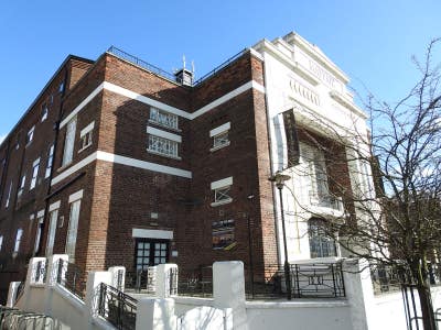 Fab fully furnished luxury 1 bed studio apartment  Main Photo