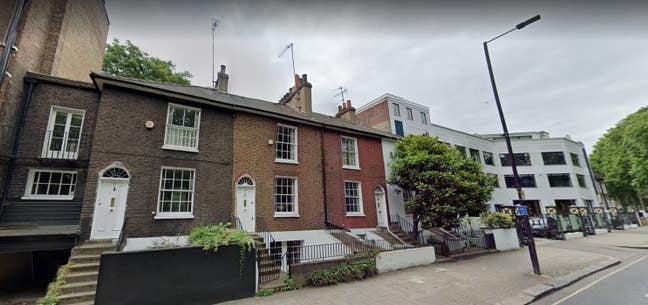 Top floor double room in epic Fulham house Main Photo