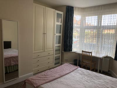 Large double room near Middx Uni/bills included Main Photo