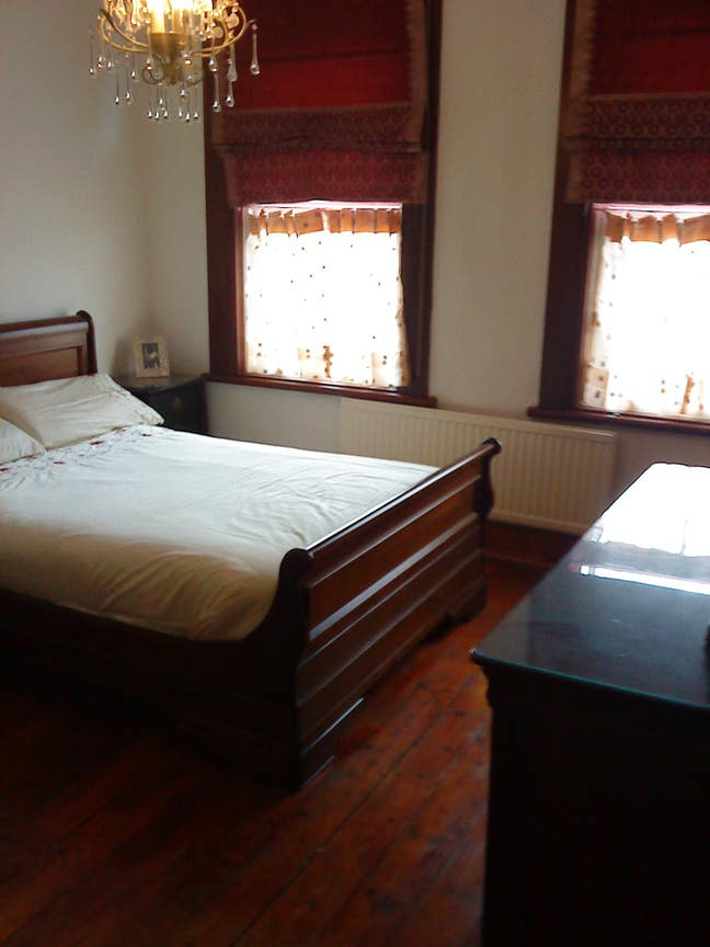 Beautiful 2 Bed home, 4 mins from East Croydon Stn Main Photo