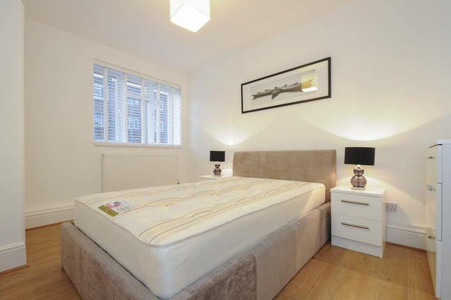 Double rooms in W4 prof share. F/f,ALL inc+WiFi Main Photo