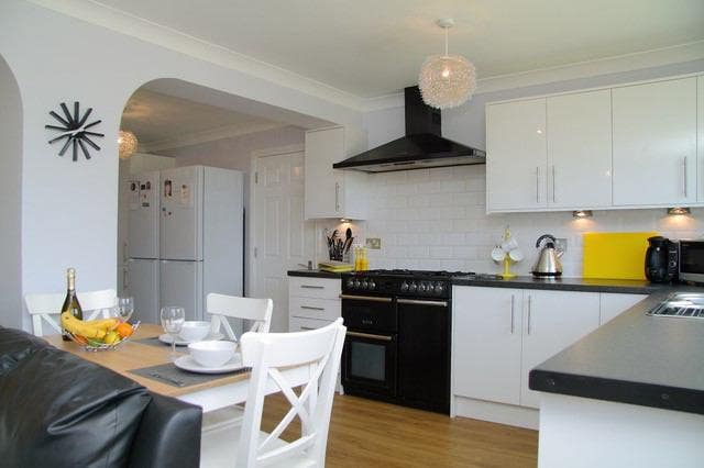 ⭐️ Lovely Bright Dbl in  Super Friendly House  ⭐️ Main Photo