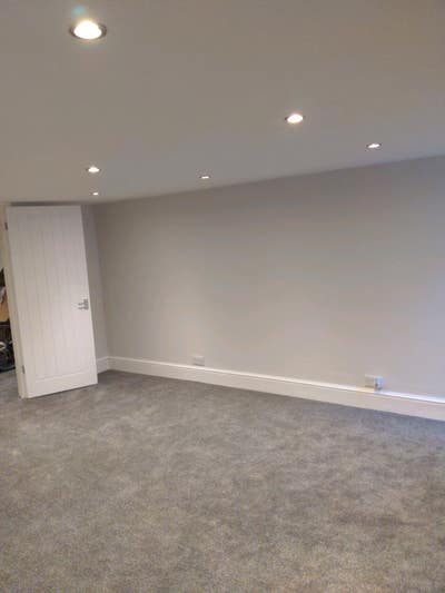 Newly refurbished en-suite room south croydon Main Photo
