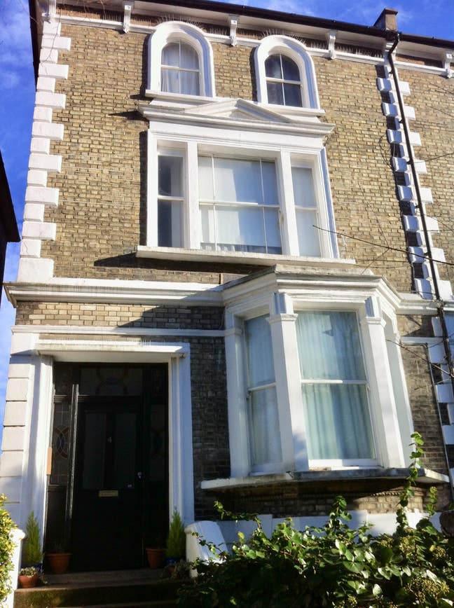 Lovely double room close to Finsbury Park station Main Photo