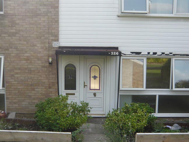 Double room available in professional house Main Photo