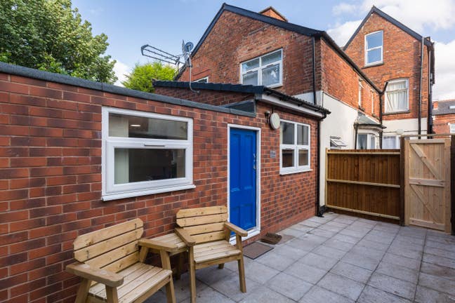 Summerfield Annex now available! Bills included! Main Photo