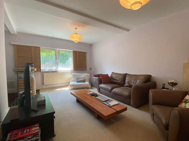 NW1 - Garden-view large double bedroom flatshare Main Photo