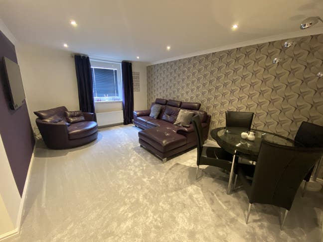 Double bedroom with private bathroom Main Photo