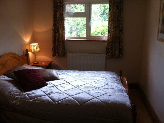 Ensuite room, parking etc, midway Banbury/Brackley Main Photo