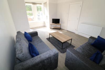 Beautiful room available Main Photo