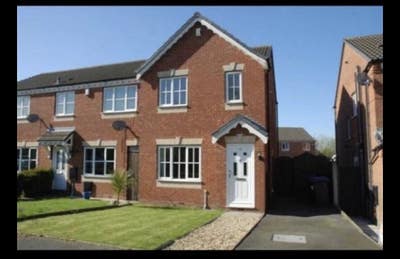 ( Cannock ) Double room in 3 bed semi house Main Photo