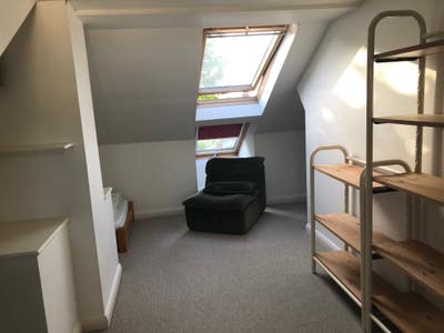 Single Ensuite Room Main Photo