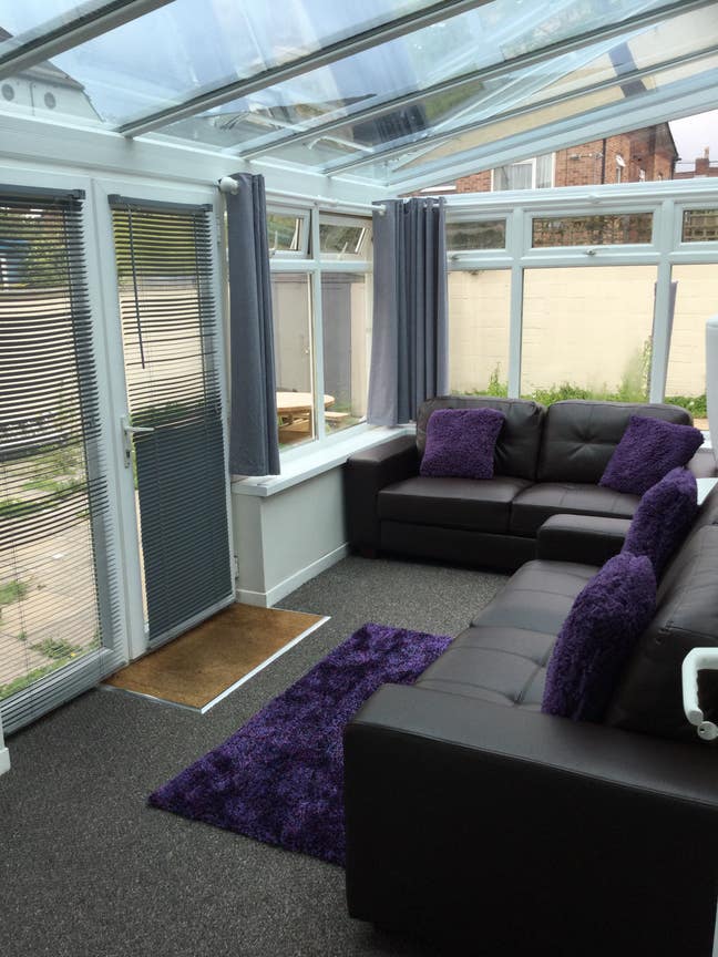 Kingswood - 2 En-suite Rooms INC Bills! Main Photo