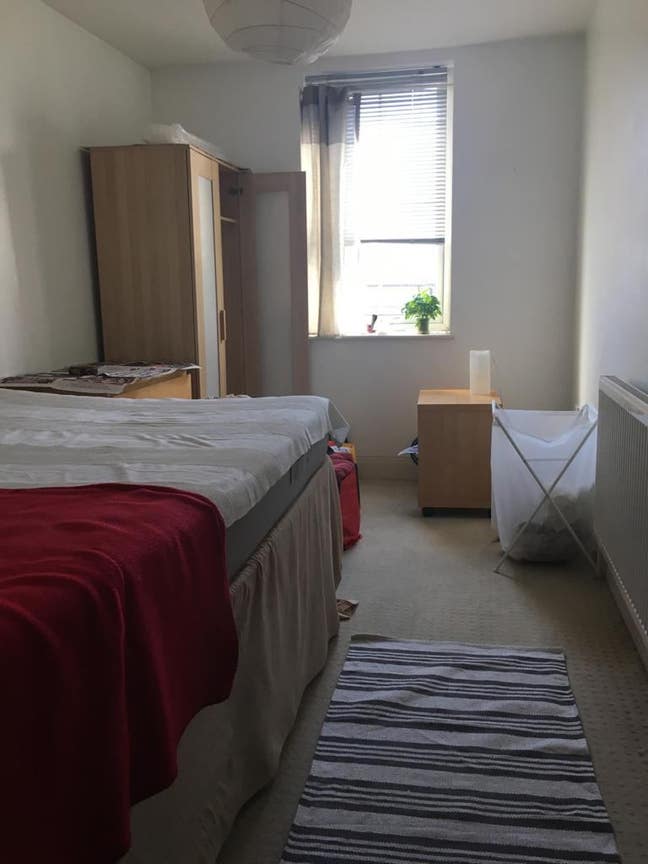 Dbl room in a very central location Main Photo