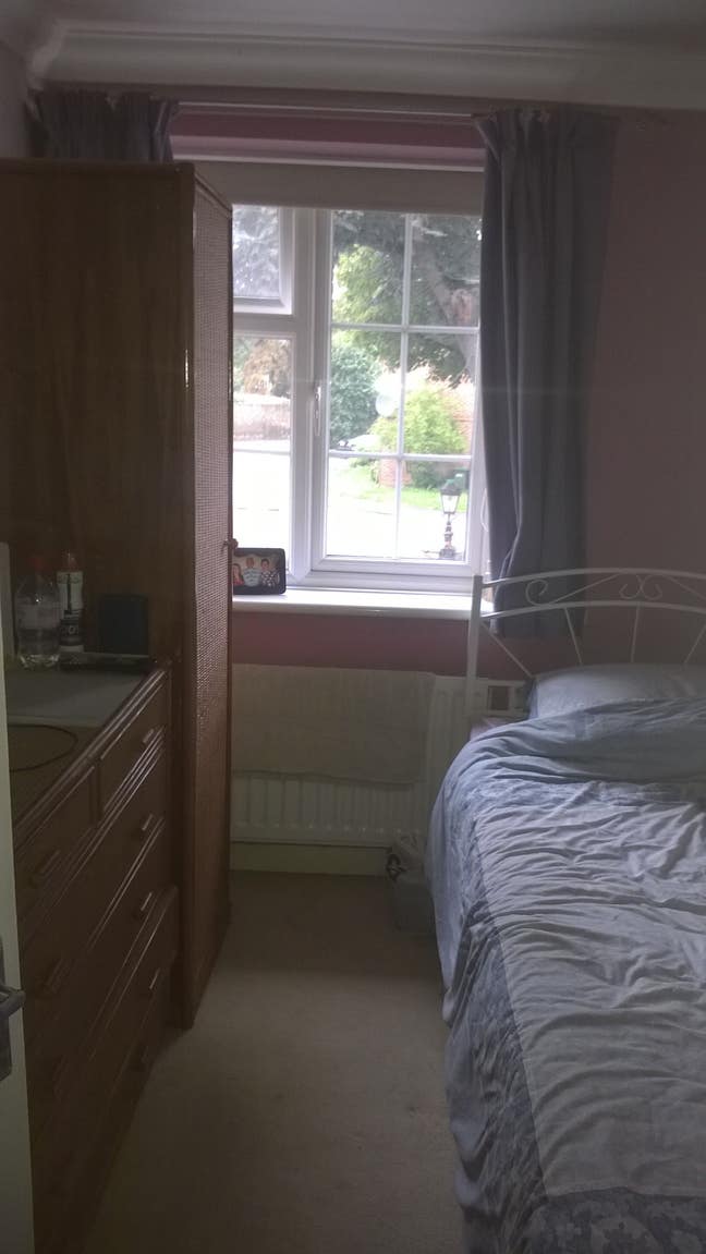 Single Room in shared house Main Photo