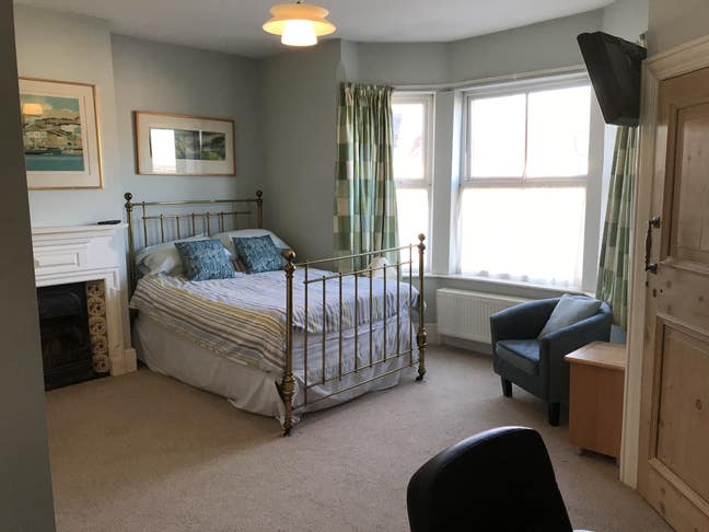 En-suite large room near Rugby town centre Main Photo