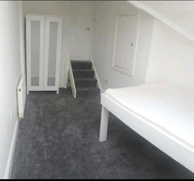 Double Room Croydon Main Photo