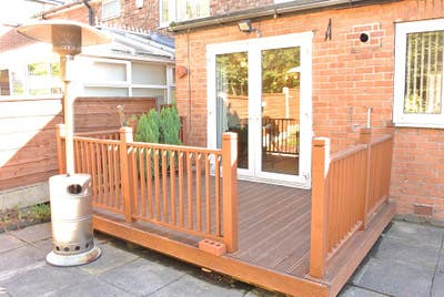 Large Room, Nice House  - Garden Main Photo