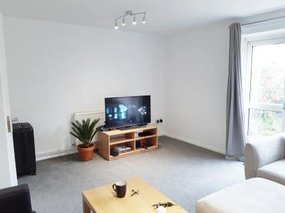 3bed close Stratford Station & Westfield (1 AUG) Main Photo