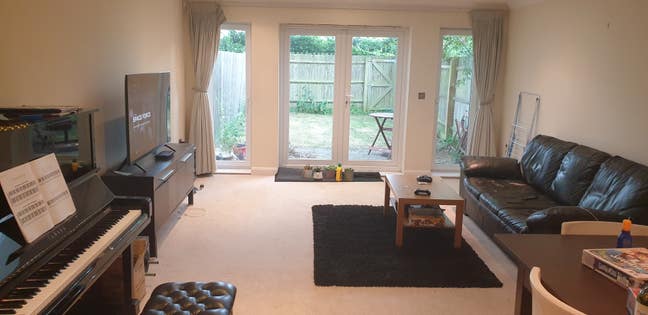 Spacious and friendly house looking for housemate Main Photo