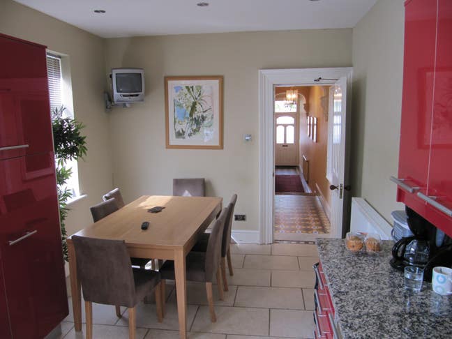 Super large room in central rugby Main Photo