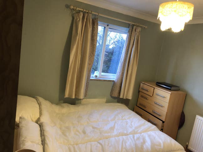 Furnished double room available Main Photo