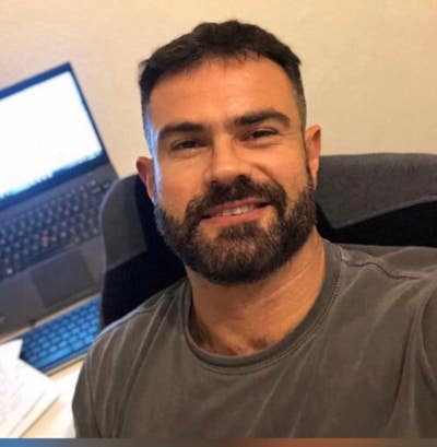 Professional and friendly looking for a room Main Photo