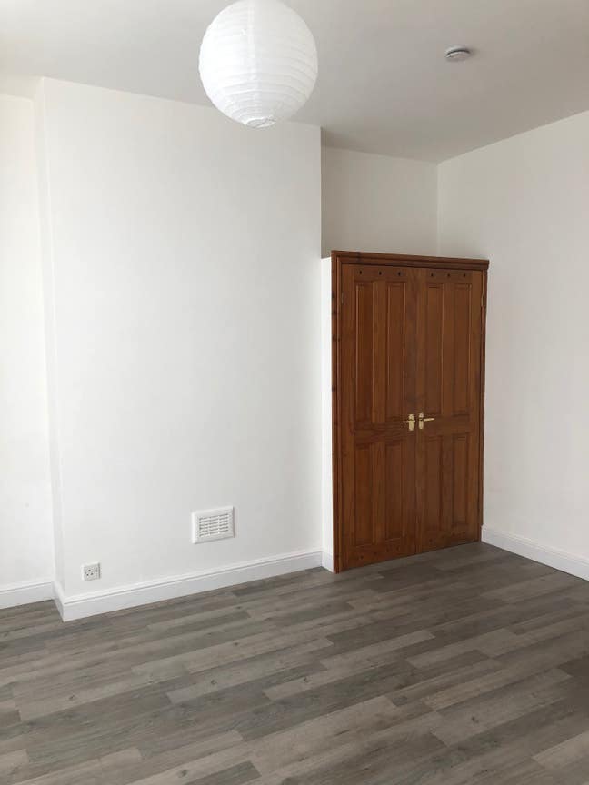 Newly Refurbished 1 Bedroom Self Contained Flat Main Photo