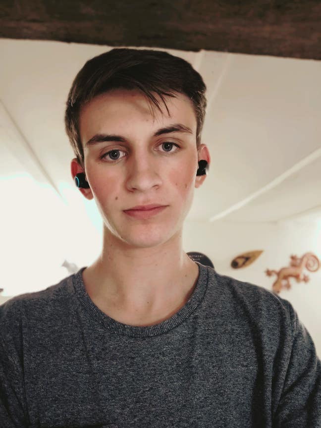 25 year old Male seeks a single or double room Main Photo