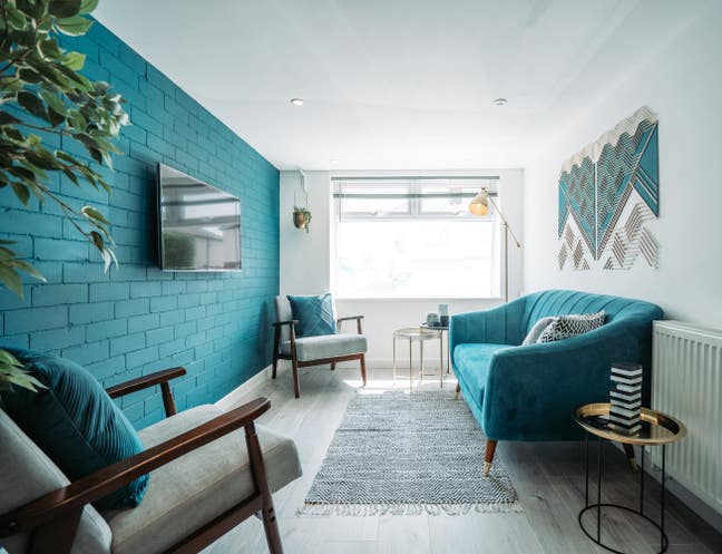 Modern house! All Bills Incl. Main Photo