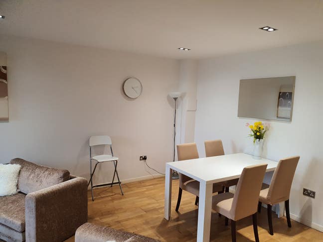 Luxury room over looking the millennium  Main Photo