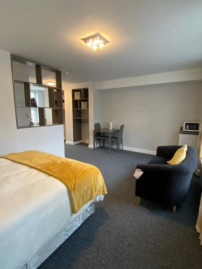 Stunning House - 1 Lovely En-Suite Room Main Photo