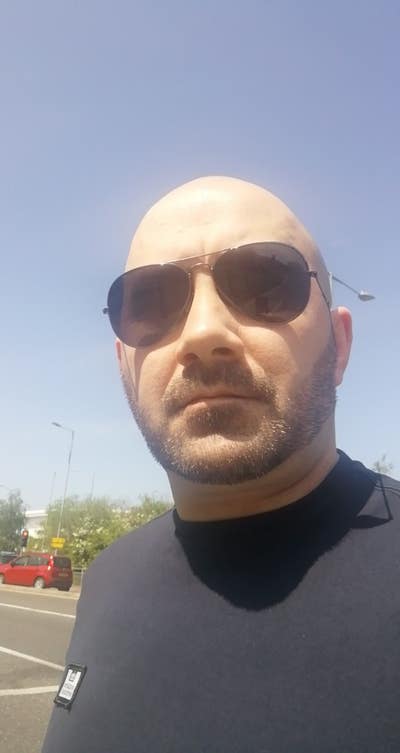 Hi, I'm looking for a room! Main Photo