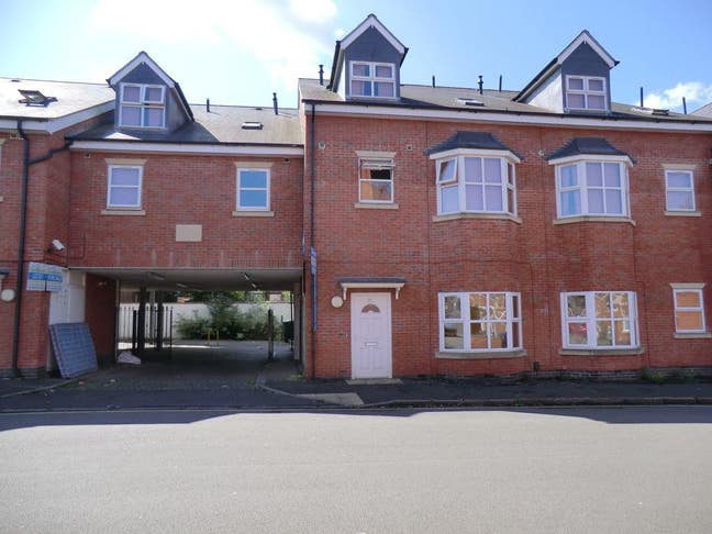 1 room inBR Apartment COVENTRY Uni Students pref Main Photo