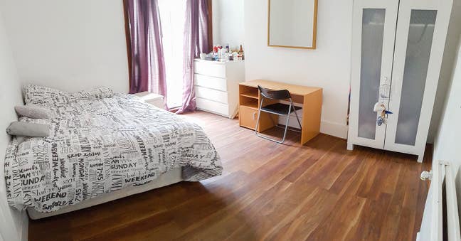 Large room in a modern house with a private patio Main Photo