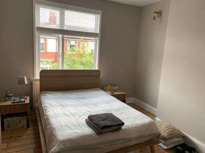 Very large bedroom for offer with attic room Main Photo