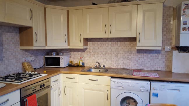 Spacious 2 Bed Flat Main Photo